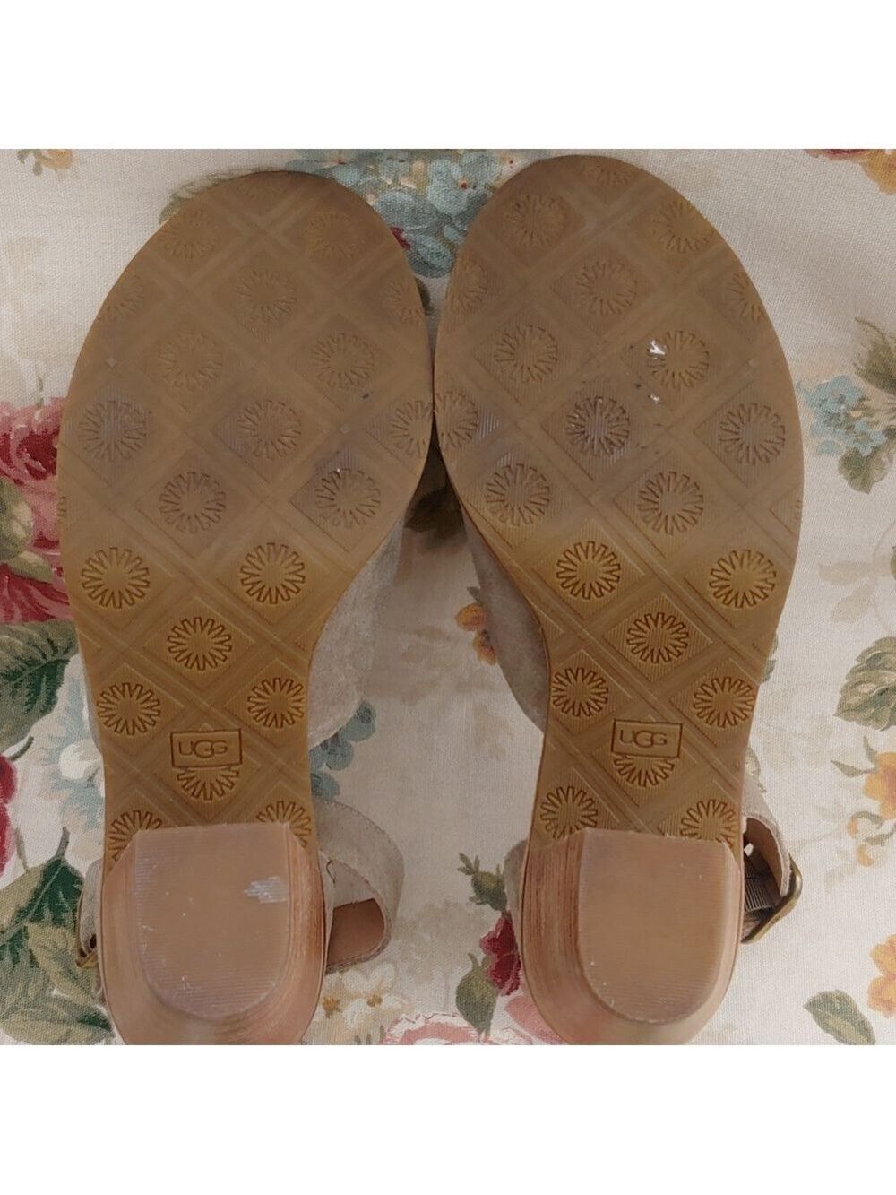 UGG Aja Olive Green Suede Leather Ankle Strap Sandals with Block Heel size 10 - Picture 16 of 17